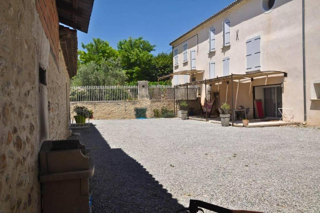 Le Gite Du Jas Vieux Montfort  Luaran gambar