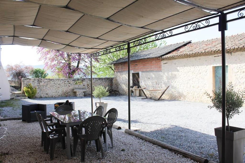 Le Gite Du Jas Vieux Montfort  Luaran gambar